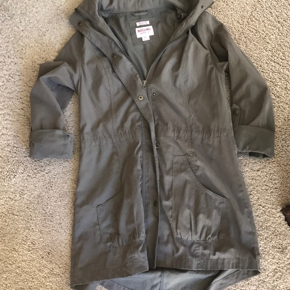 Army green water resistance jacket